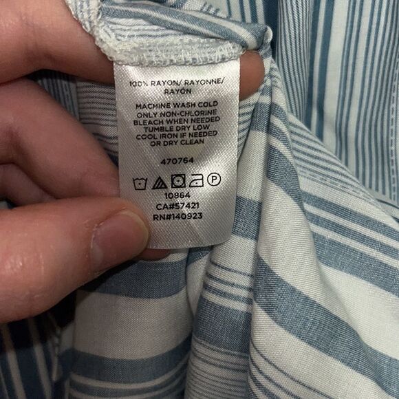 Women’s petite loft blue and white vertically striped blouse size small nautical - Picture 7 of 8